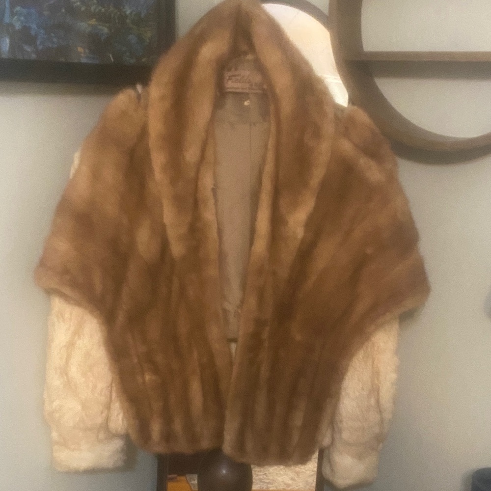 Luxurious Brown Fur Women's Cape